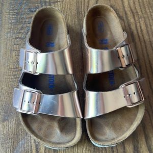 Womens Rose Gold Metallic Arizona Birkenstock- with soft footbed